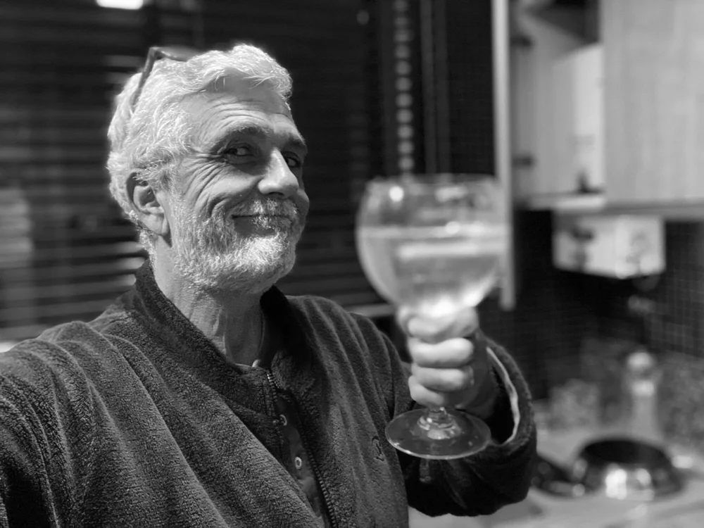 Rafa mit einem Glas